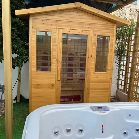 Apartamento De Un Dormitorio Con Jardin * Gandía