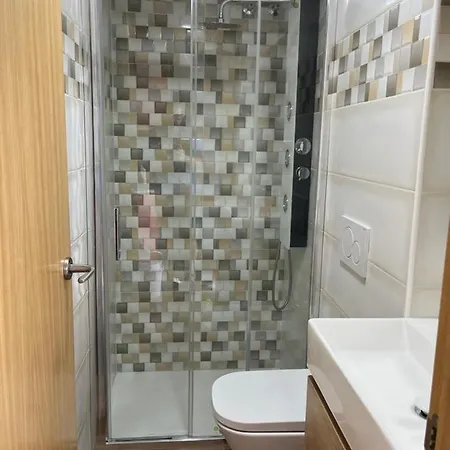 Apartamento De Un Dormitorio Con Jardin Сasa de vacaciones *