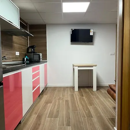 Apartamento De Un Dormitorio Con Jardin * Gandía